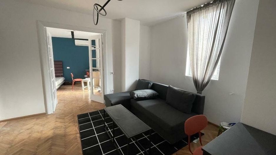 Etaj integral de vanzare in inima Capitalei 5m de la metrou - Poză 1