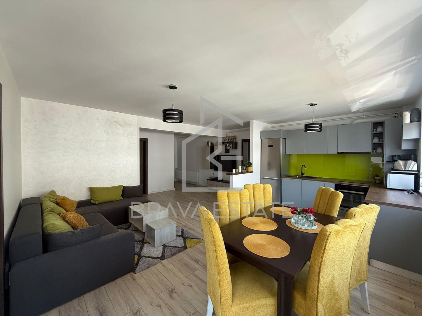 Apartament 3 camere, 2 bai, 78mp,  parcare, zona Eroilor Floresti - Poză 2