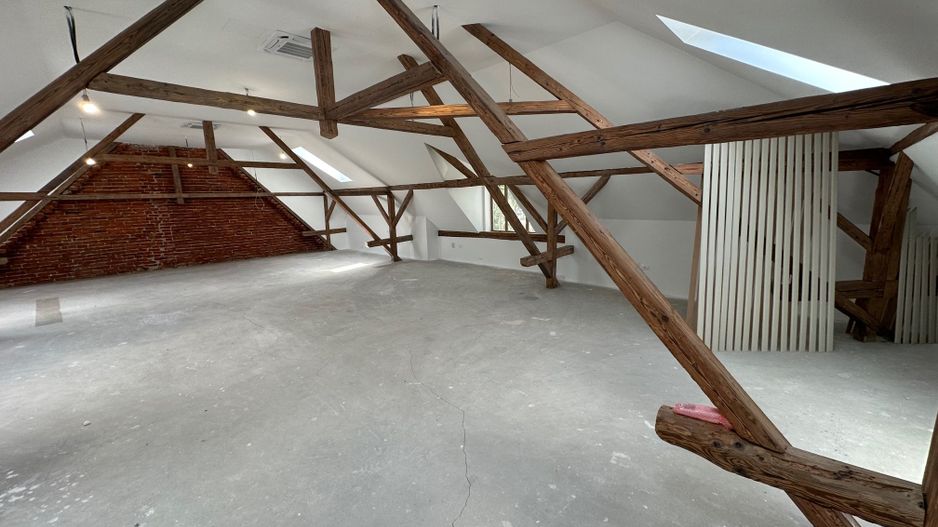 Clădire de birouri/ clinica zona Centrală - Poză 5