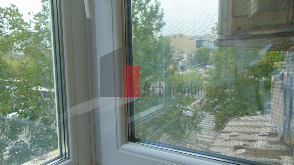 Apartament cu o camera, garsoniera Titan metrou - Poză 13