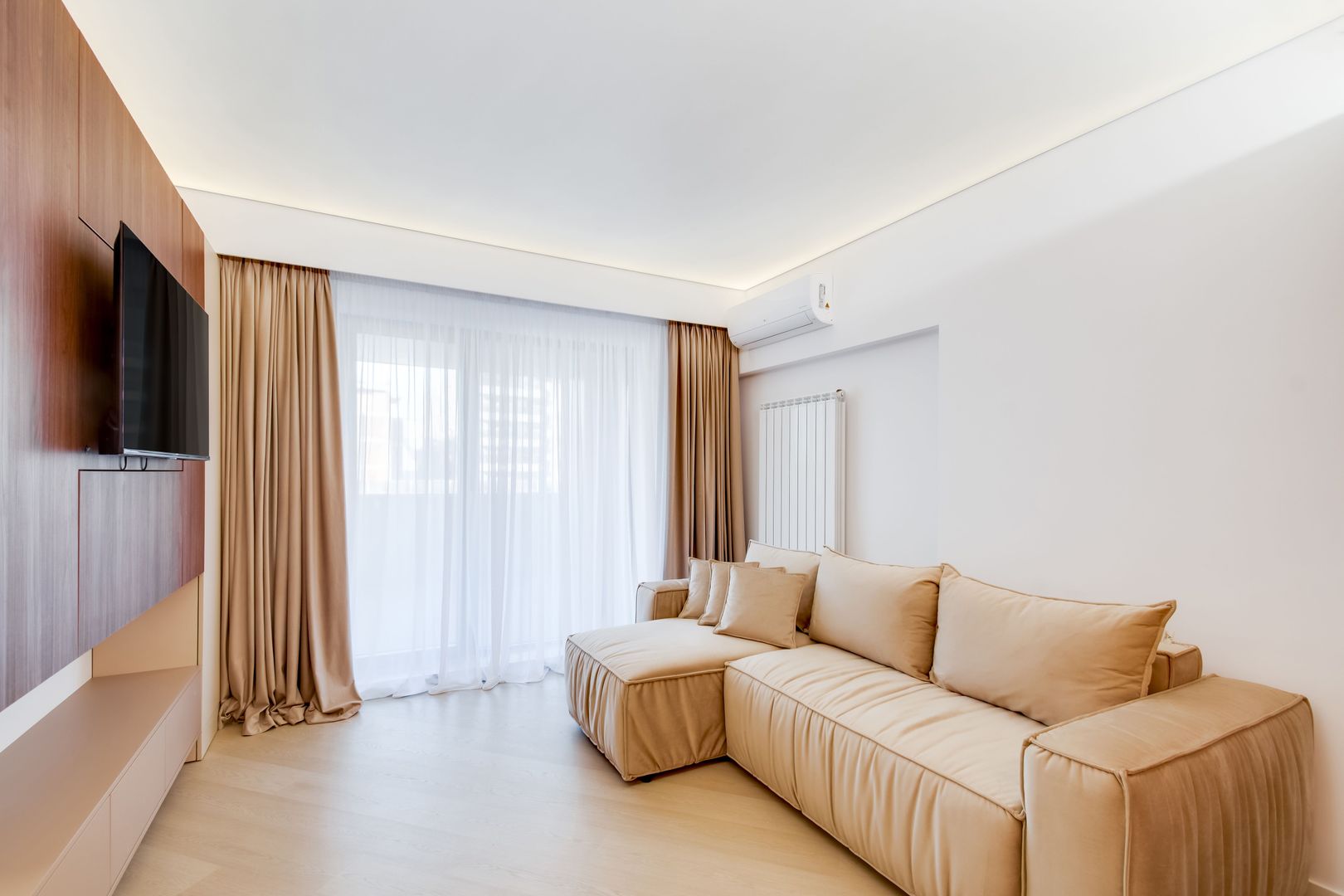 Cortina North || 3 camere || Finisaje și amenajare de lux || Piscină - Poză 1