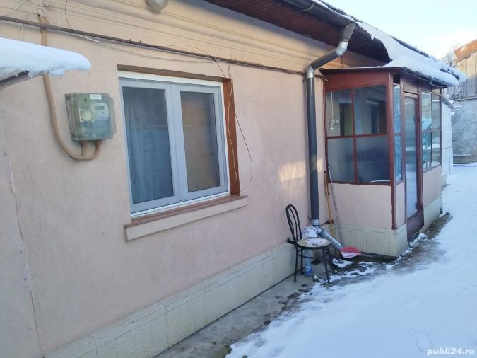URGENT!, casa singur curte, toate utilitatile, NEGOCIABIL - Poză 1