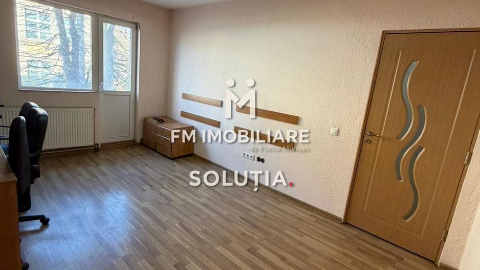 Apartament de vanzare 2 camere , etaj 1 - zona Piata Revolutiei - Poză 4