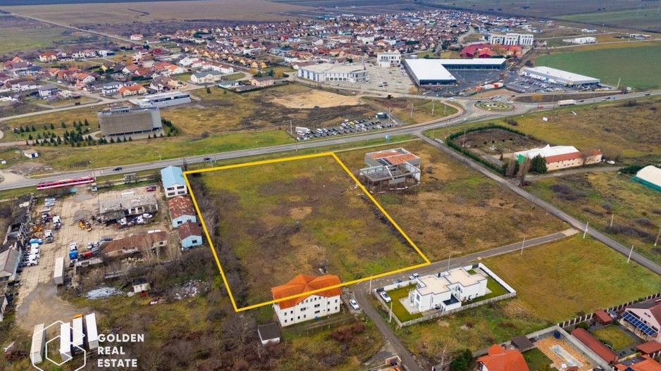 Oportunitate!Teren intravilan 10.000mp,Vladimirescu,perfect pentru bloc sau hala - Poză 8