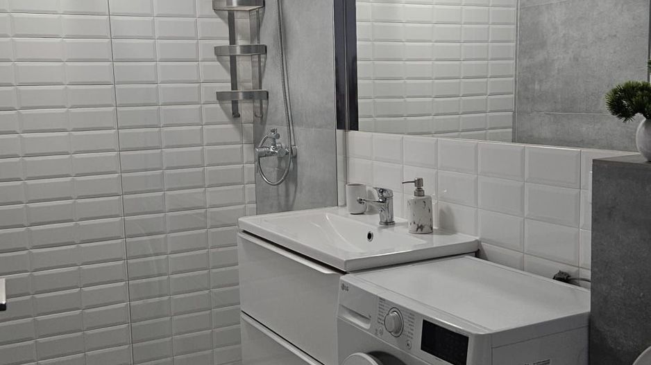 Crinului Residence - Studio Modern  Etajul 1 - Parcare Subterana - Poză 5