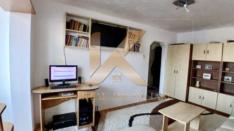 Apartment 3 camere la cheie, 50 mp , decomandat. Zona Vlaicu(Kaufland) - Poză 1