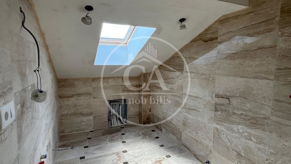 Casă de vânzare P+E+M cu 7 camere in Cartierul Grigorescu, Oradea - Poză 19