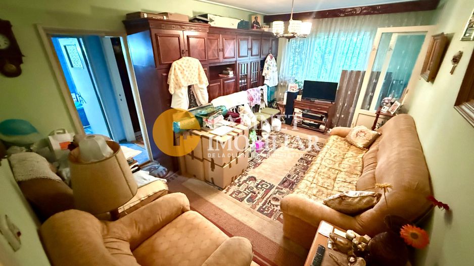 Apartament cu 3 Camere, 2 Bai - Etaj 3 - Zona Podu Ros - Poză 1