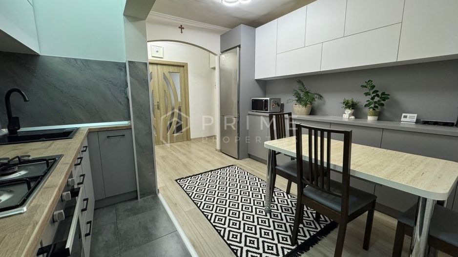 Apartament cu 3 camere, decomandat – Cartier Tudor- Mobilat și utilat - Poză 3