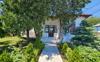 Casa eleganta cu tavane inalte si gradina superba - Poză 1