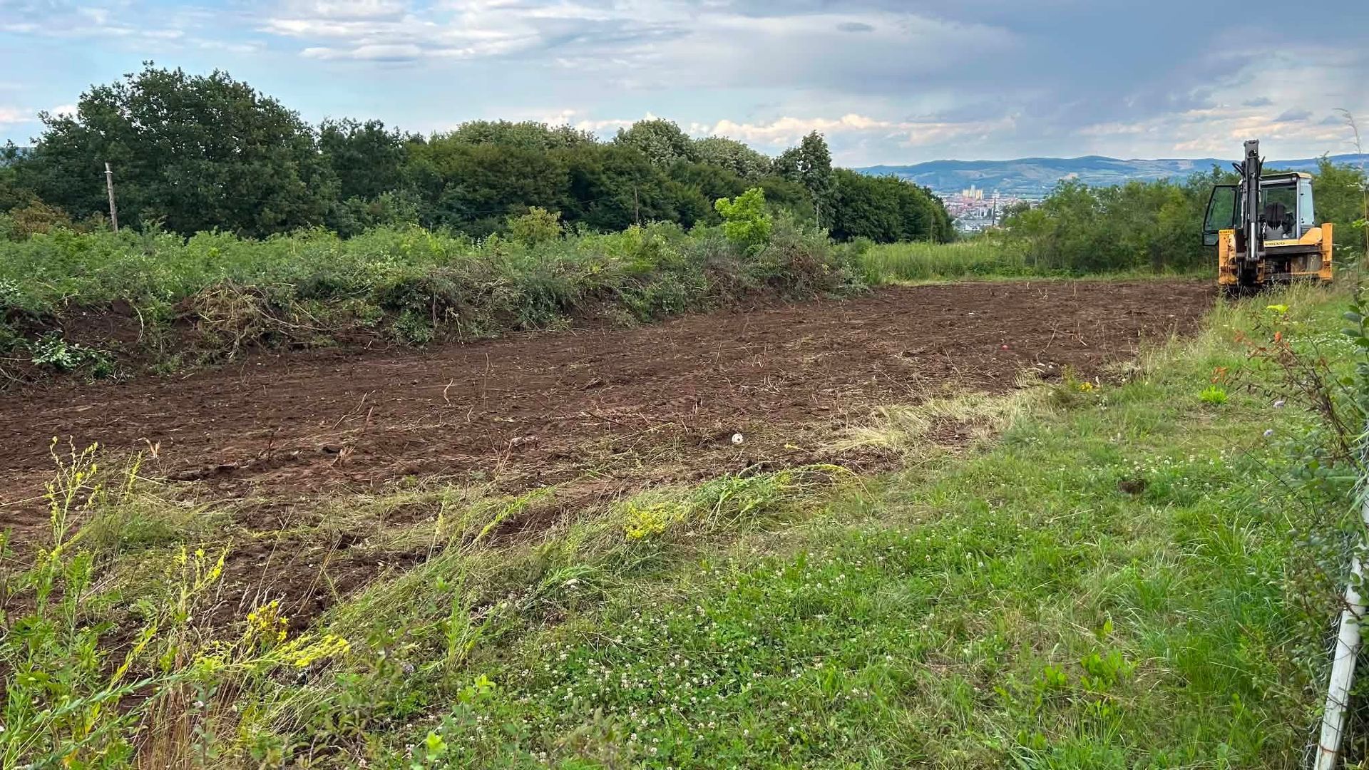 Teren de vanzare la super pret in alba iulia - Poză 1