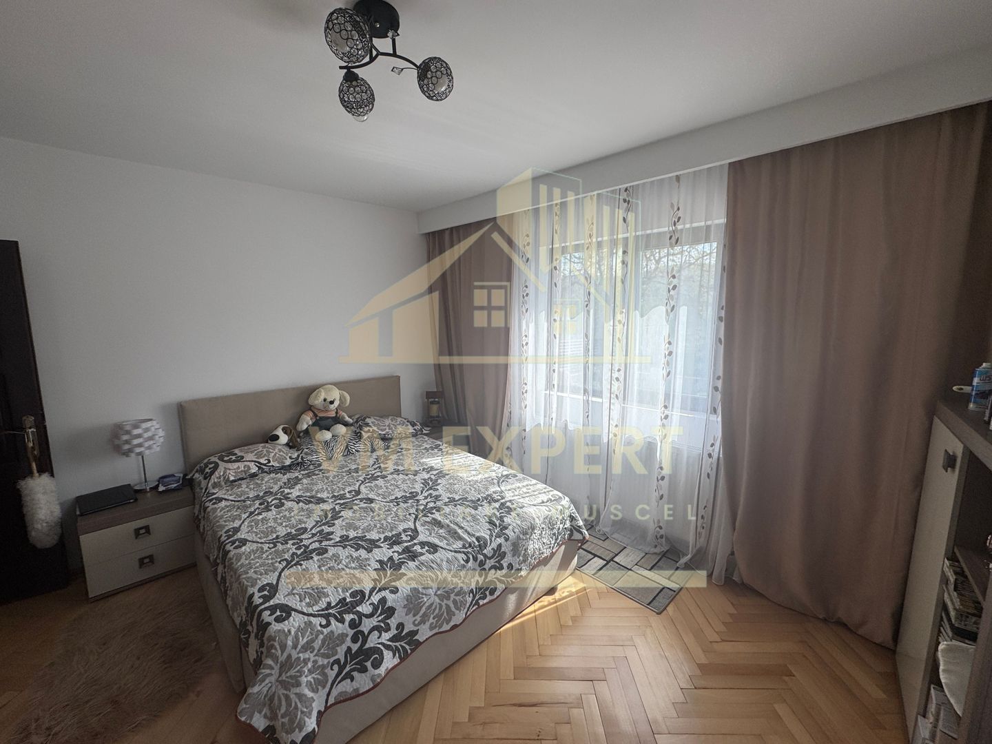 VILA S+P+E-306 MP, TEREN 2078 MP, CAMPULUNG - Poză 47