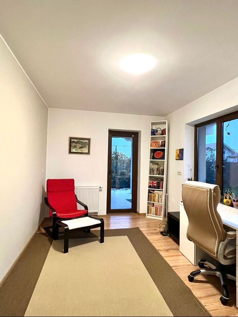 Casa cu garaj in Dumbravita - Poză 2