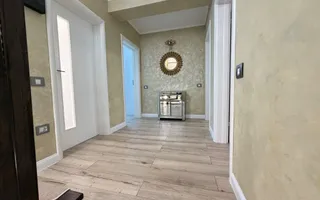 Casa P+1+M cu teren de 650 mp, piscina si curte complet amenajata - Poză 22