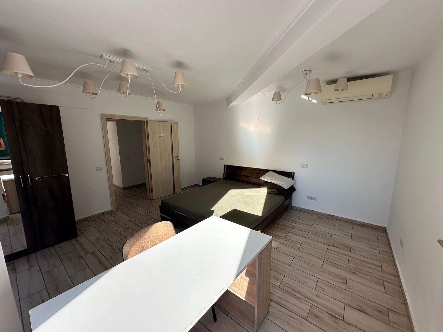 Apartment 4 camere Piata Unirii aproape de Medicina - Poză 10