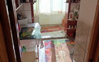 Apartament 3 camere, 68 mp, etaj 2, balcon, bucătărie separată, Tomesti - Poză 3