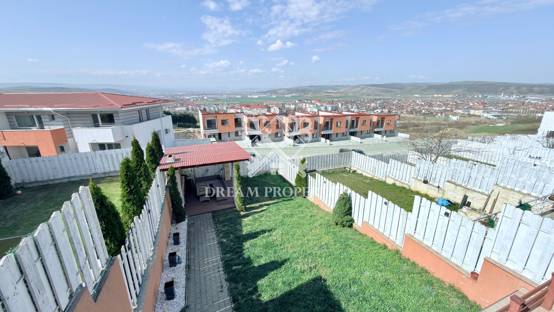 Casa de inchiriat, 4 camere, 3 bai, curte 250 mp, Apahida - Poză 14