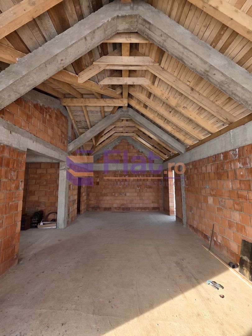 Proiect Casă spațioasă de vânzare – 4 camere  Ghimbav, Brașov - Poză 1