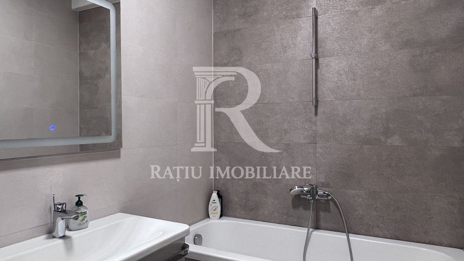 Penthouse cu Design Eclectic | Central | Panoramă Unică | Oradea - Poză 18