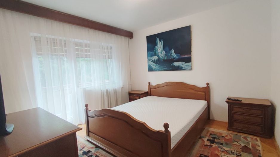 Apartament spatios la etajul 1, cu loc de parcare inclus, Micalaca, zona 300 - Poză 4