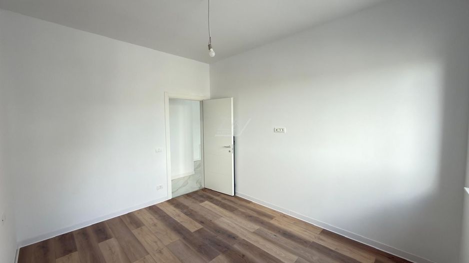 Bloc finalizat. Spatiu de depozitare. Loc de parcare. Clima - Poză 8