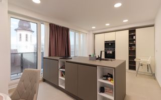 Penthouse dispus pe 2 niveluri in Dambul Rotund - Poză 4