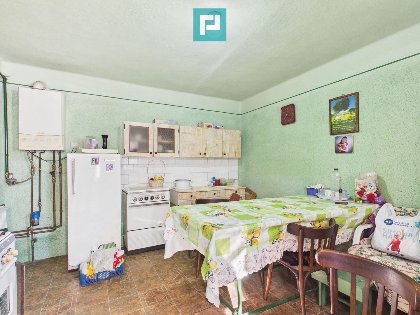 Casă cu 4 camere toate utilitățile și 1150mp teren - Poză 10