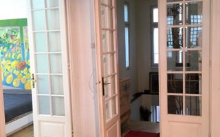 Etaj in vila ideal atelier, cabinet sau locuit, hub, activitati creative - Poză 4