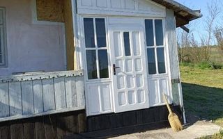 Casă renovată în stil tradițional, Romanesti, Iași – 3 camere, 50 mp utili, teren 3240 mp - Poză 2