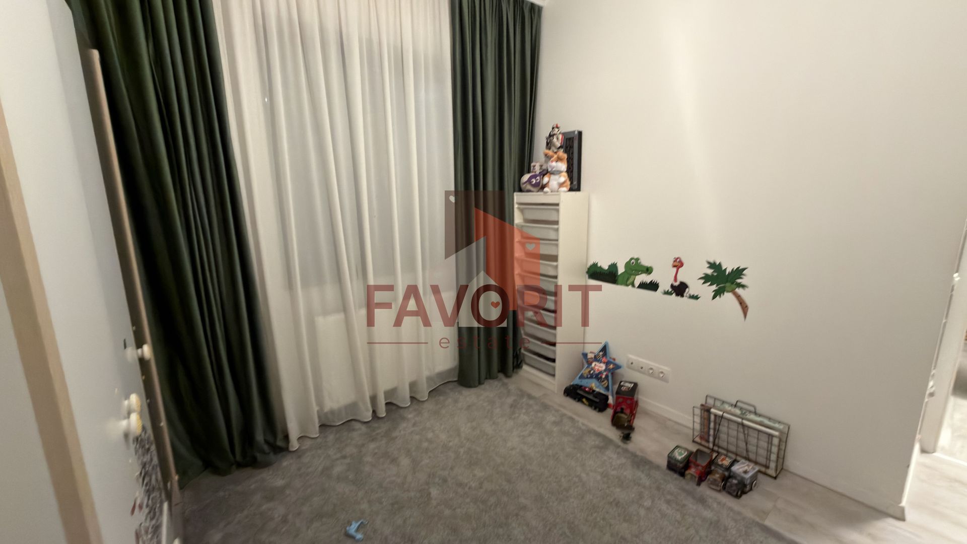 Decomandat. Cu gradina proprie. Mobilat si utilat - Poză 11