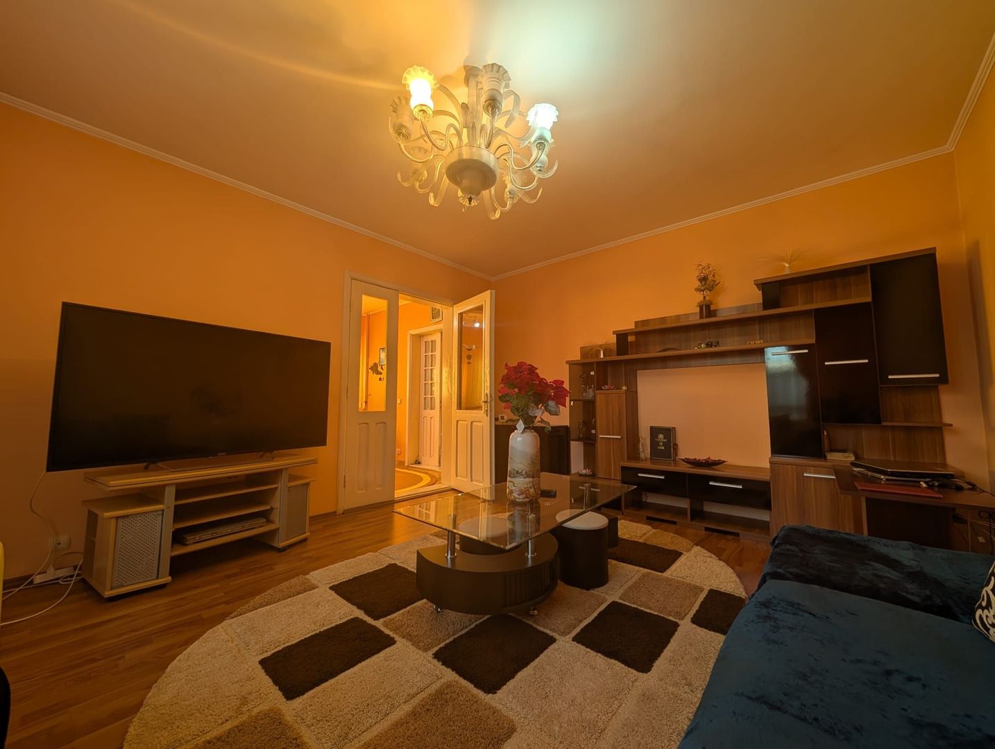 Vila spațioasă 6 camere cu teren generos – Ferentari – Preț excelent! - Poză 10