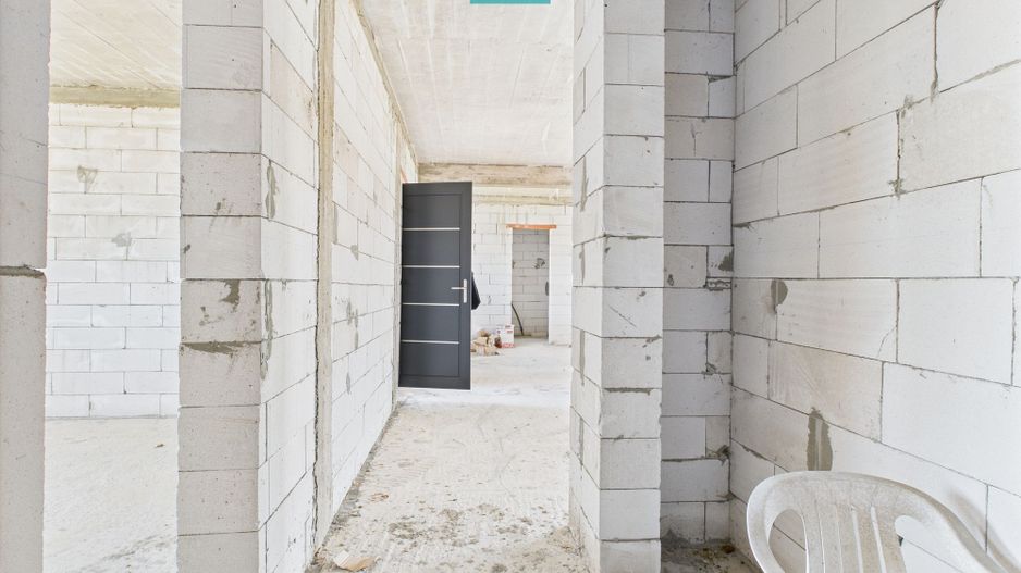 Casă nouă la roșu în Mândruloc - Poză 12