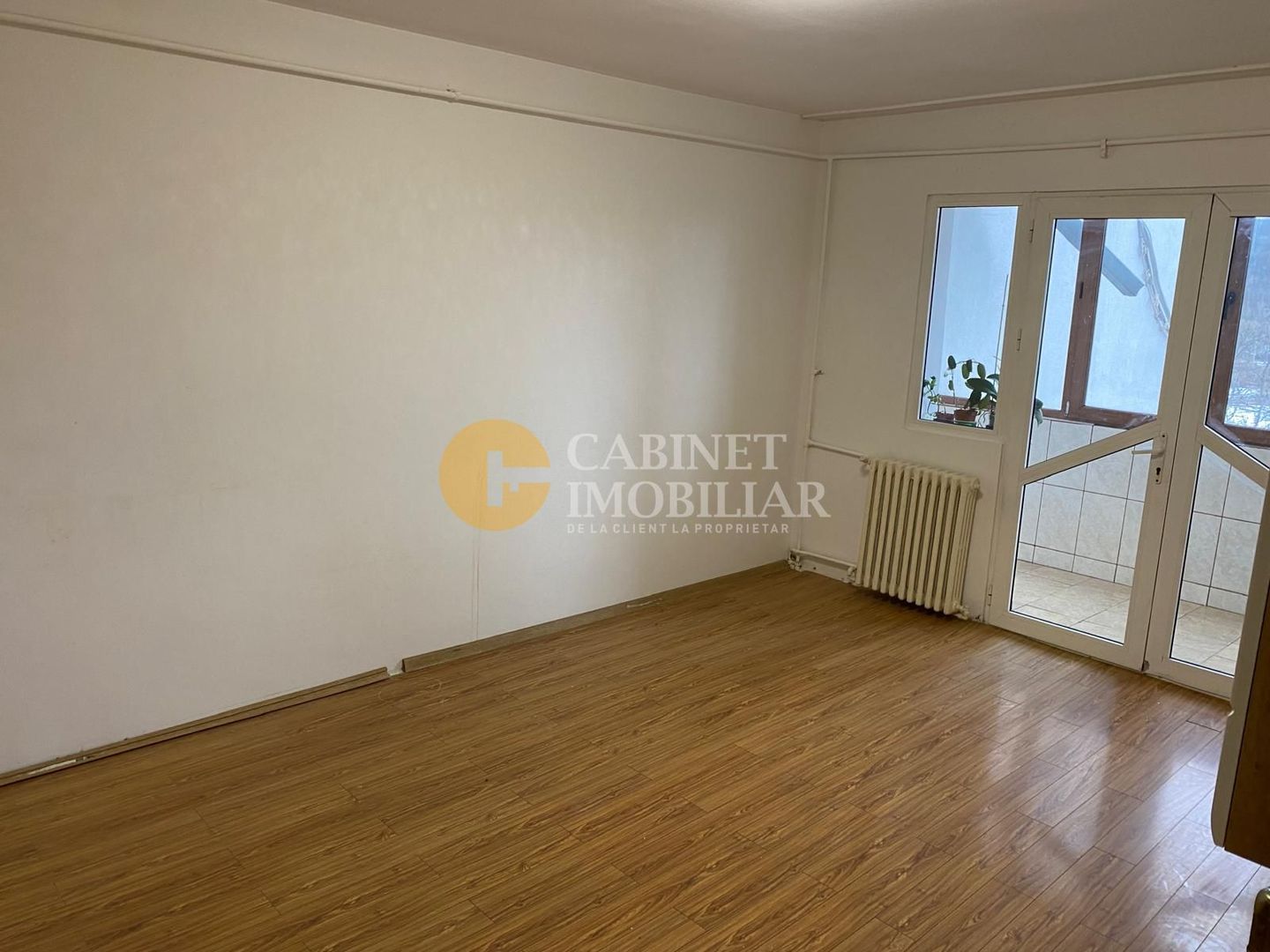 4 Camere Decomandat - Nicolina - Cug - Etaj 3 - Bloc 1986 - Poză 2