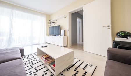 Apartament 2 camere decomandat, Coresi – Kasper, parcare și boxa