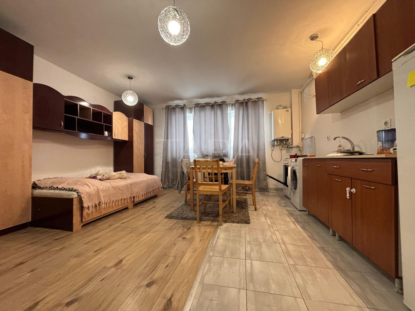 Apartament 1 cameră, parcare - Iris - Poză 1