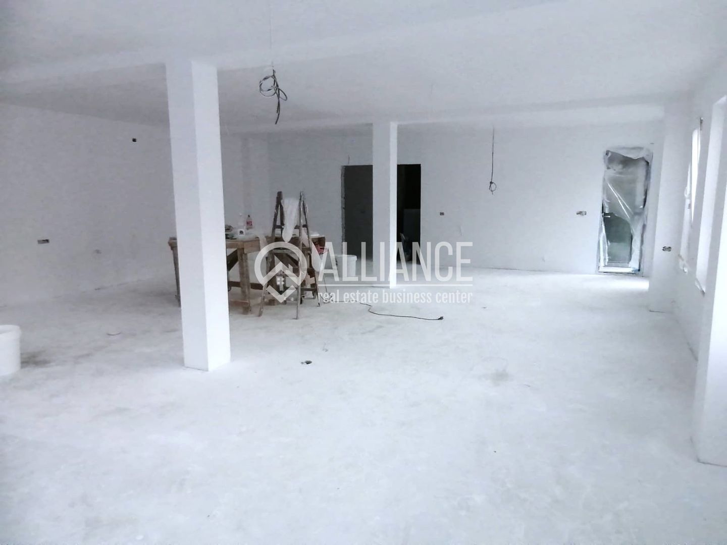 INEL II (COD10) - Spatiu comercial de inchiriat - Poză 2