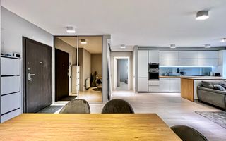 Apartament 2 camere 66 mp, zona Central - Poză 7