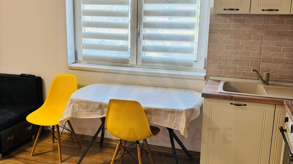 Apartament 3 camere 55 mp utili si curte 40 mp cartierul Arhitectilor - Poză 2