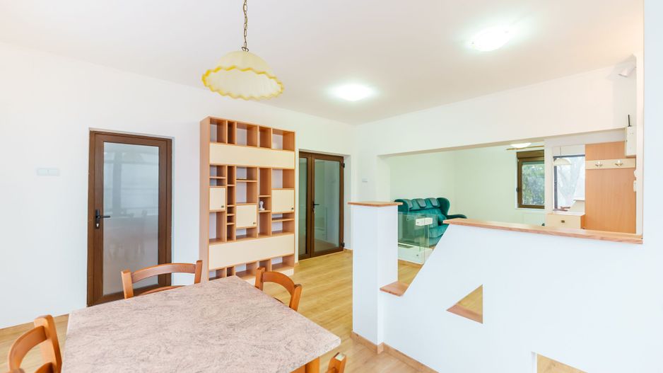 Casă deosebită două nivele în Battonya - Poză 5