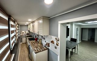 De vanzare apartament cu 3 camere, zona Piata Mare. - Poză 10