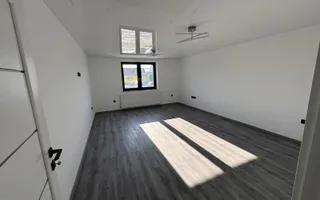 Casa moderna constructie noua 195 mp utili 100 mp curte in Sura Mare - Poză 12
