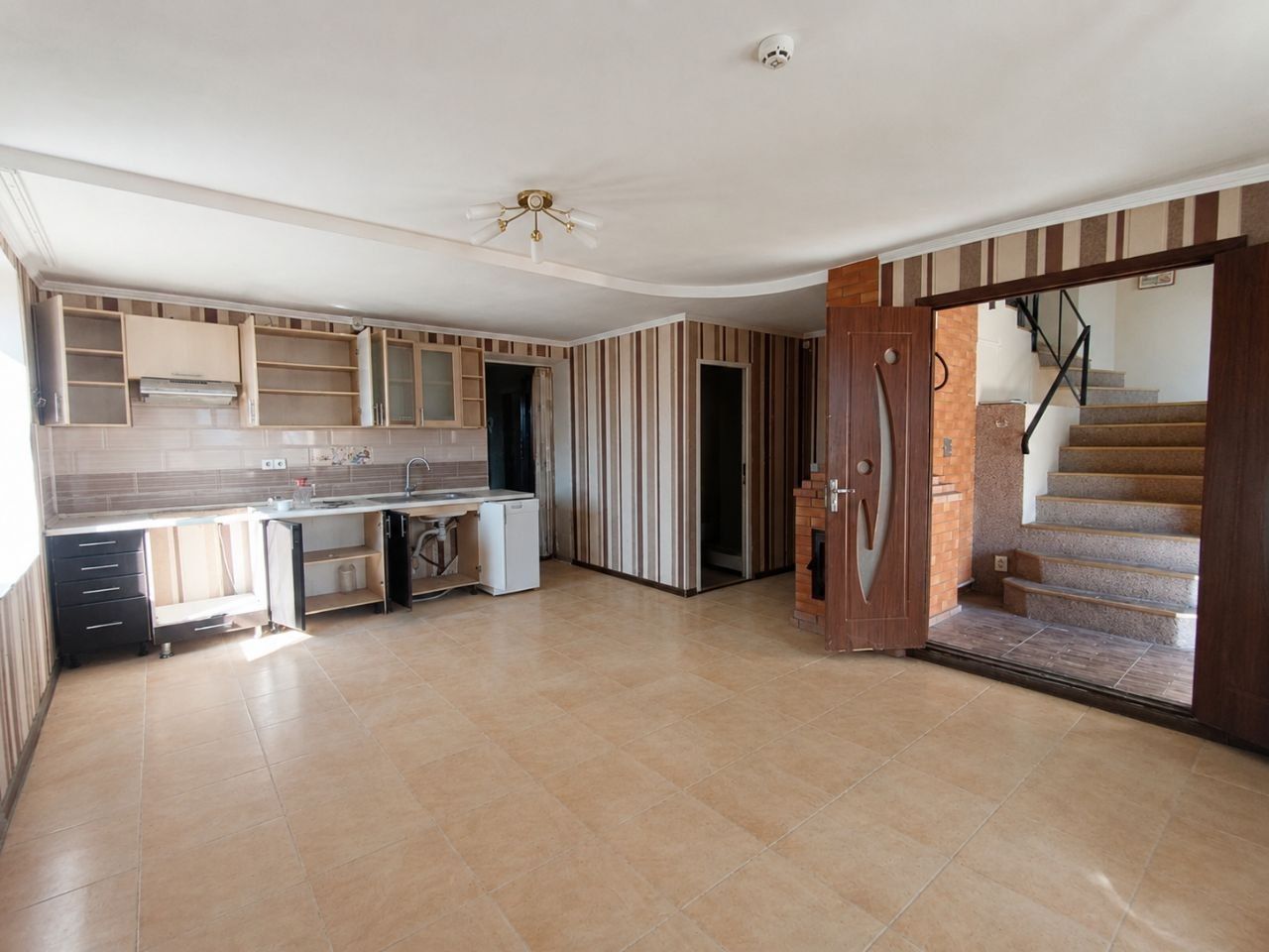 Casă în Doroțcaia – 140 m² | 13,71 ari | 6 camere + living - Poză 11