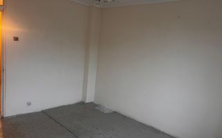 De vânzare apartament 3 camere – Decomandat - Aleea Suica - Poză 4