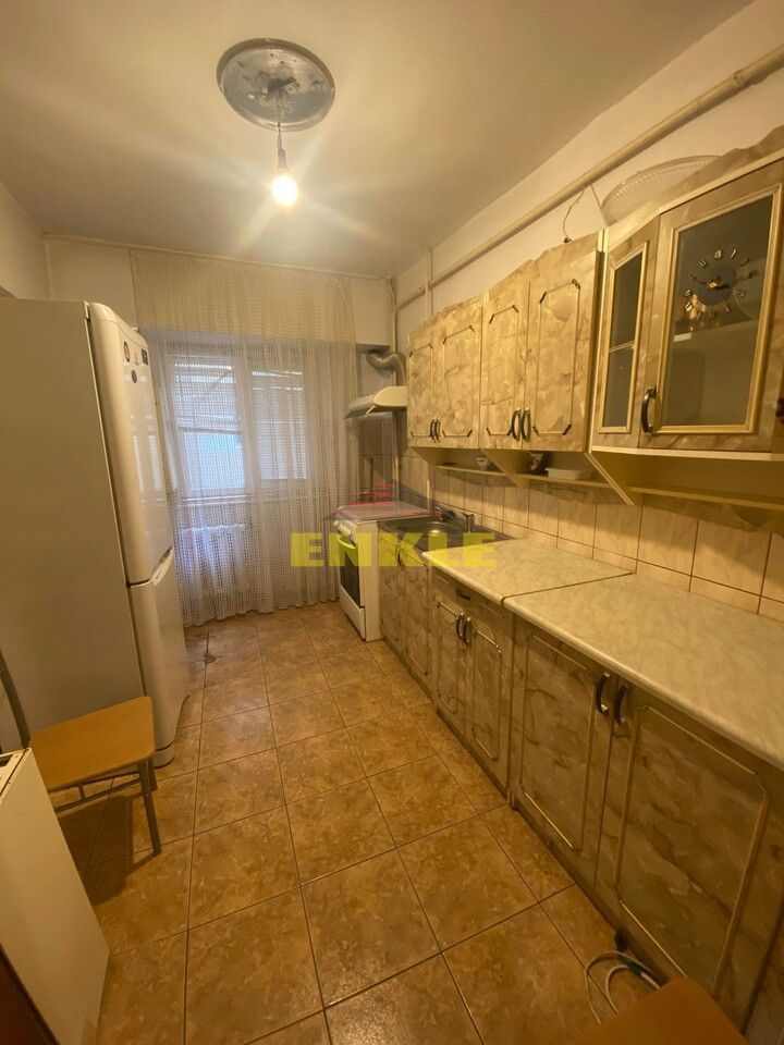 Apartament 3 camere,Semidecomandat, Zona Primaverii,58 mp utili, pret 68000 euro neg - Poză 2