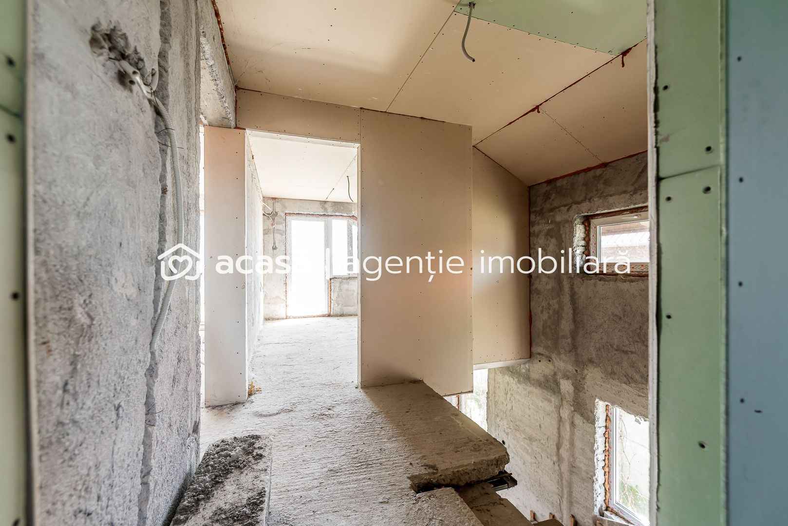 🏡 Casă P+1 la gri | 239 mp construiți | Călugareni -14 km de Arad - Poză 7