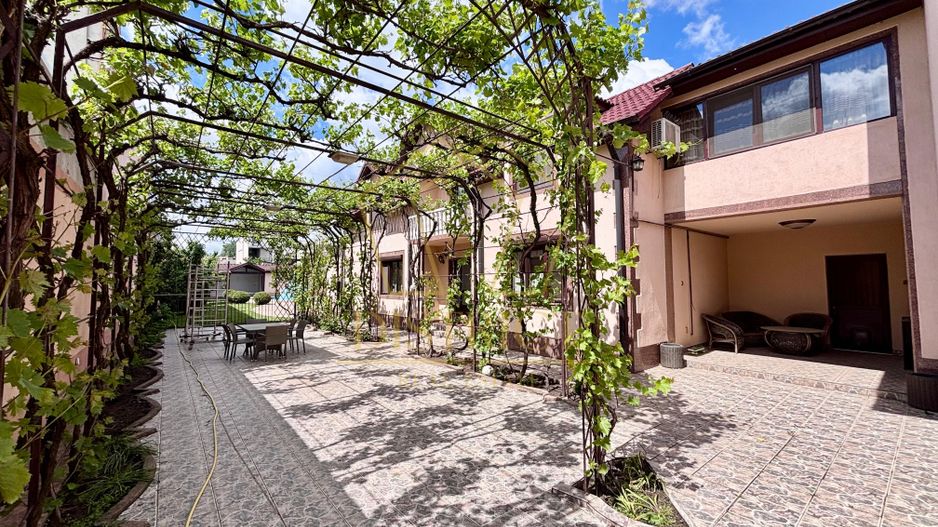 COM 0% Casa individuala spatioasa, piscina, garaj, anexe | Iosefin - Poză 4