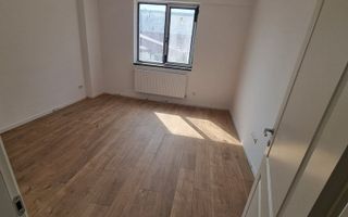 Apartament 3 camere si curte proprie aprox 80 mp biserica Bazilescu - Poză 2