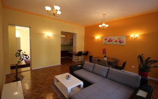 Apartament deosebit cu 3 camere de închiriat în zona Odobescu - Poză 1