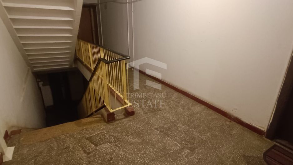 Inchiriez Ap. de 3 camere Decomandat Gorjului - Poză 3