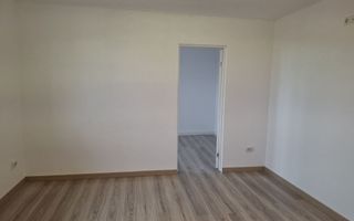 BRASADAS vinde ap 2 cam RENOVAT in Micro14 etaj 4/4. - Poză 1
